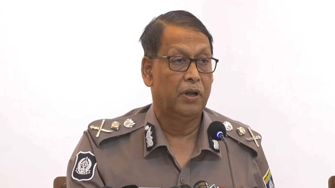 পদত্যাগপত্র জমা দিয়েছেন আইজিপি