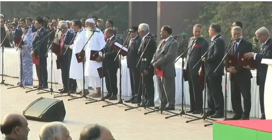 মন্ত্রী হিসেবে শপথ নিলেন ২৫ জন