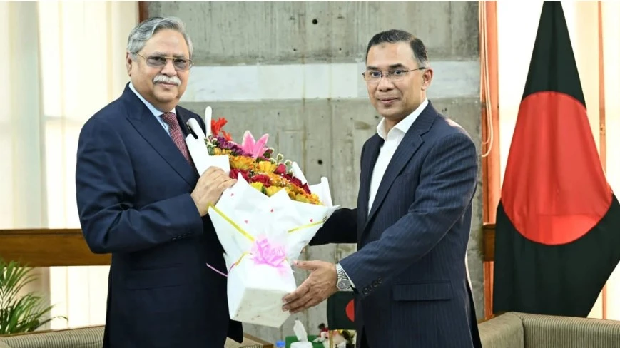 রাষ্ট্রপতির সঙ্গে প্রধানমন্ত্রীর শুভেচ্ছা বিনিময়