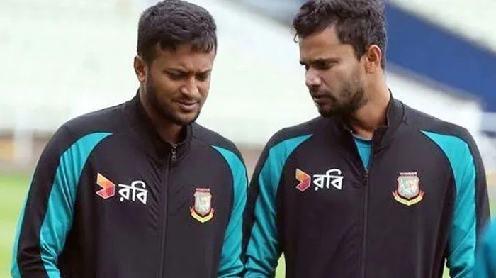 মাতৃভাষা দিবসে যে বার্তা দিয়েছেন সাকিব ও মাশরাফি