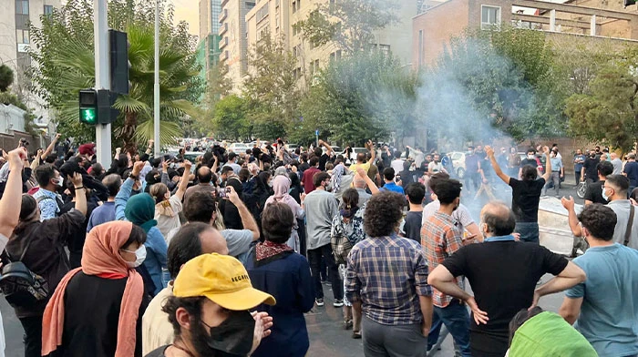 ইরানে ফের মাথাচাড়া দিয়েছে জেন-জি বিক্ষোভ