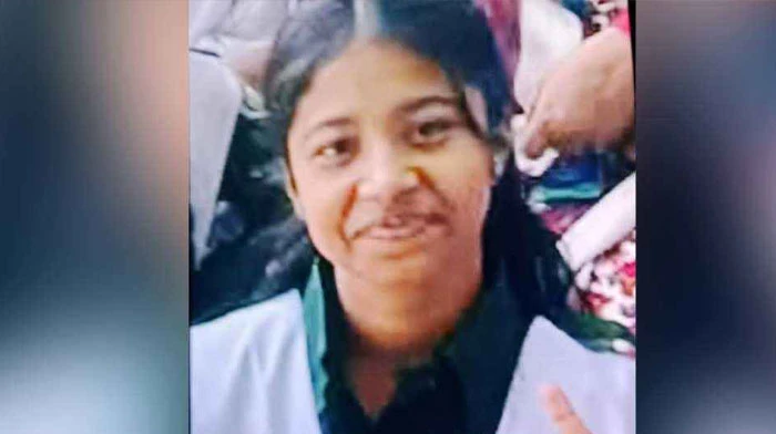 হাজারীবাগে অষ্টম শ্রেণির ছাত্রীকে ছুরি মেরে হত্যা