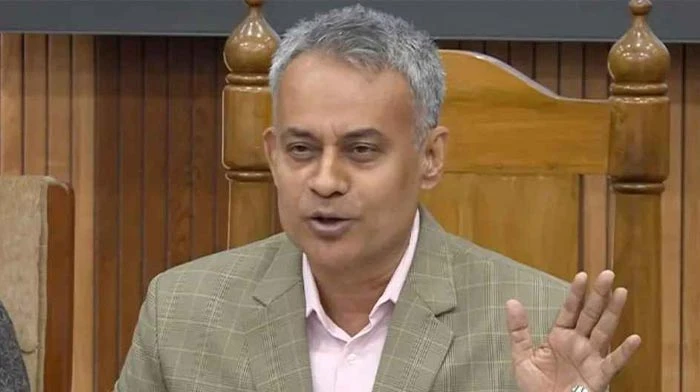 ঈদে ভাড়া বাড়ালে কঠোর ব্যবস্থা নেওয়ার কথা বললেন সড়কমন্ত্রী