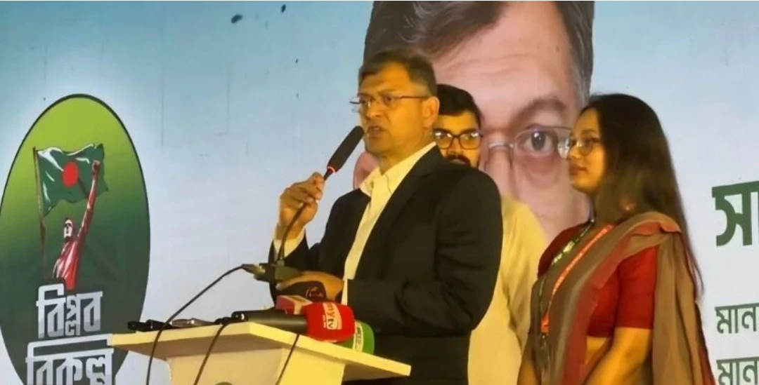 গণভবন নয়, সংসদ হবে আলোচনার কেন্দ্রবিন্দু: স্বরাষ্ট্রমন্ত্রী