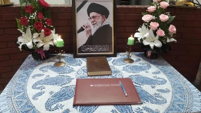 খামেনির স্মরণে ঢাকার ইরান কালচারাল সেন্টারে খোলা হয়েছে শোকবই