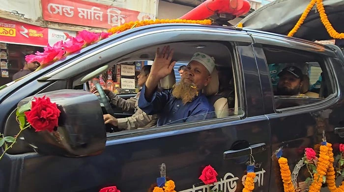 কোনাবাড়ী থানা থেকে কনস্টেবল সালামকে রাজকীয় বিদায়