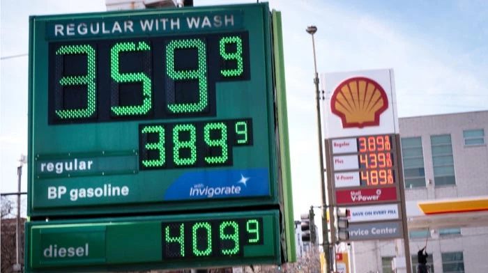 মধ্যপ্রাচ্য সংঘাতে তেলের দাম বাড়তির দিকে