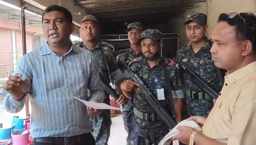 বেশি দামে গ্যাস সিলিন্ডার বিক্রি, এক লাখ টাকা জরিমানা