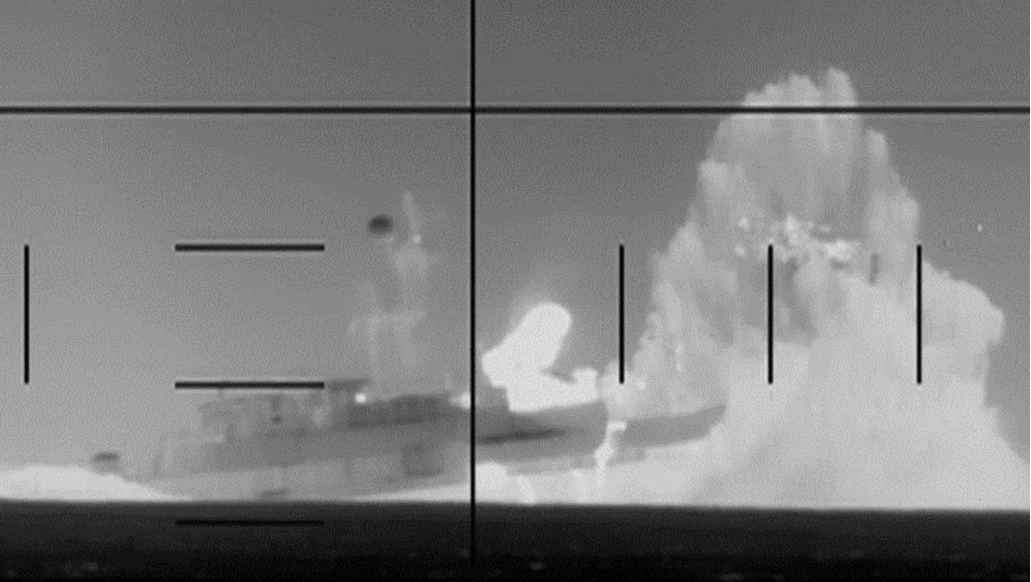 মার্কিন সাবমেরিনের হামলায় ডুবল ইরানি যুদ্ধজাহাজ, নিহত ৮৭