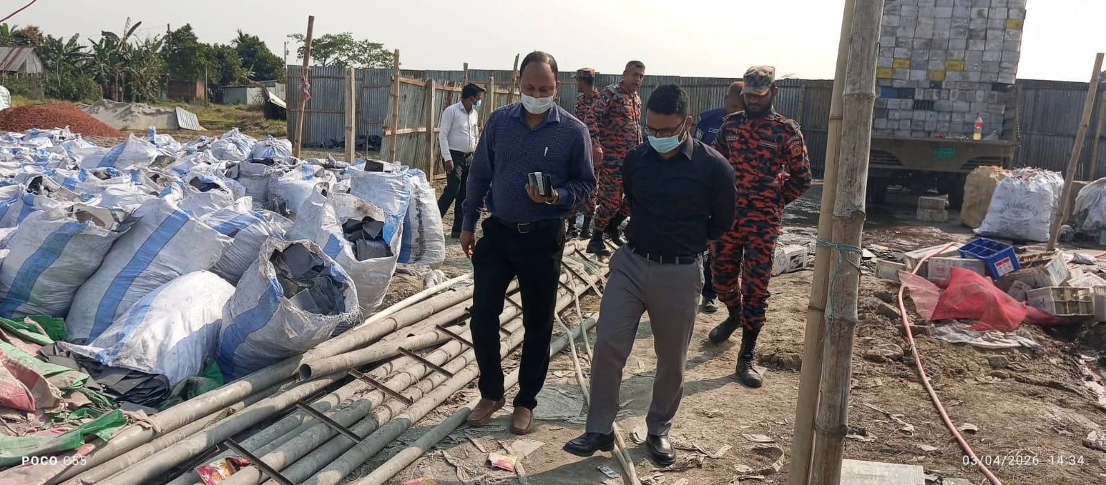 ভেদরগঞ্জে অবৈধ ব্যাটারি থেকে সীসা উৎপাদন কারখানায় অভিযান, ৬ জনের কারাদণ্ড