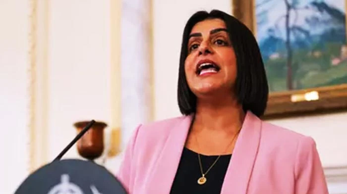 যুক্তরাজ্যে চার দেশের শিক্ষার্থীদের ভিসা বন্ধের ঘোষণা