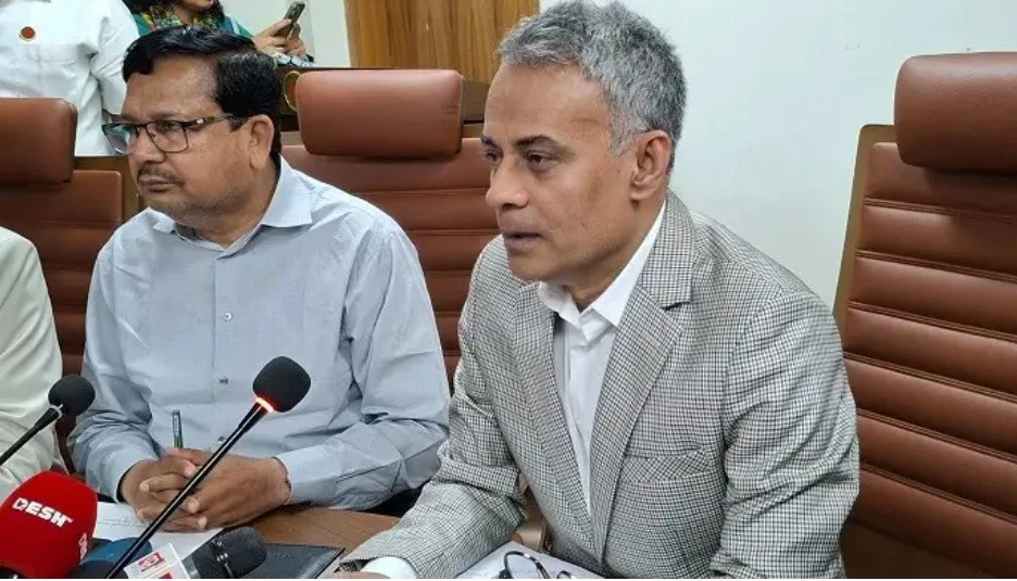 ঈদযাত্রায় অতিরিক্ত ভাড়া নিলে বাসের রুট পারমিট বাতিল: সড়ক মন্ত্রী