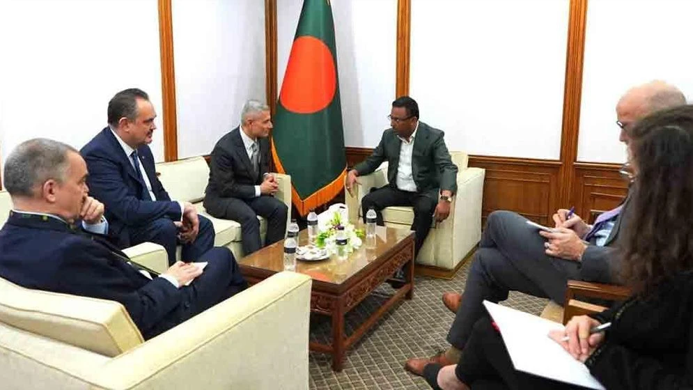 প্রধানমন্ত্রীর পররাষ্ট্র উপদেষ্টার সঙ্গে যুক্তরাষ্ট্রের অ্যাসিস্ট্যান্ট সেক্রেটারির সৌজন্য সাক্ষাৎ