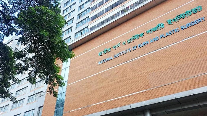 গ্যাস লিকেজ থেকে ভয়াবহ বিস্ফোরণ, দ্বগ্ধ একই পরিবারের ১০ জন