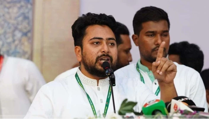 মিথ্যা মামলা দিয়ে মুখ বন্ধ করা যাবে না : নাহিদ