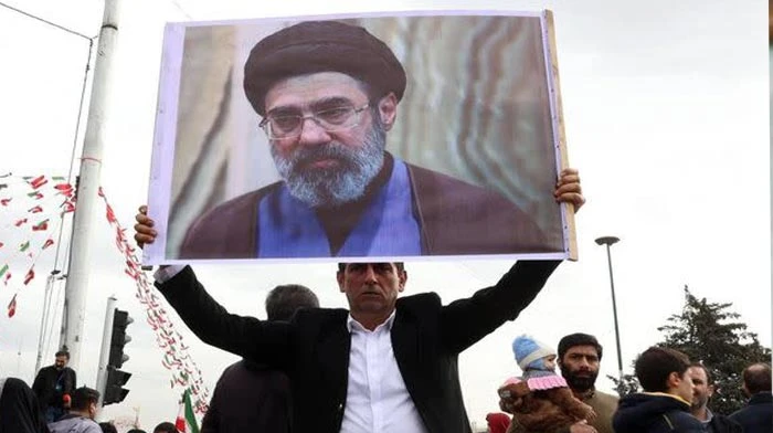 মোজতবার সুপ্রিম লিডার হওয়াকে ‘দুর্ভাগ্যজনক বললেন সাবেক মার্কিন গোয়েন্দা প্রধান