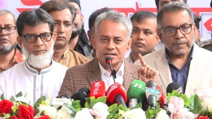 ১৫ মার্চ থেকে গণপরিবহনে পর্যাপ্ত জ্বালানি: সড়ক পরিবহন মন্ত্রী শেখ রবিউল আলম