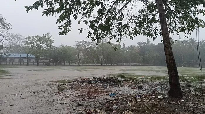 দীর্ঘ প্রায় সাড়ে চার মাসের খরার পর অবশেষে মৌলভীবাজারে নেমেছে স্বস্তির বৃষ্টি