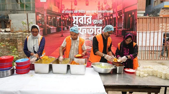 সুবিধাবঞ্চিতদের মুখে হাসি ফোটাতে রমজানে কোকা-কোলার বিশেষ উদ্যোগ