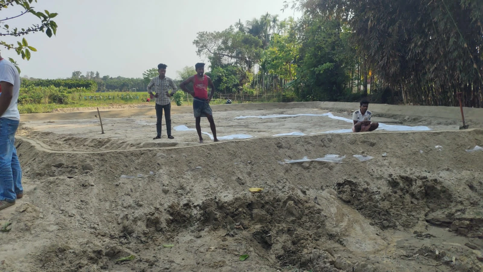 উখিয়ায় অবৈধ বালু উত্তোলনে প্রশাসনের অভিযান, জরিমানা ৫০ হাজার টাকা