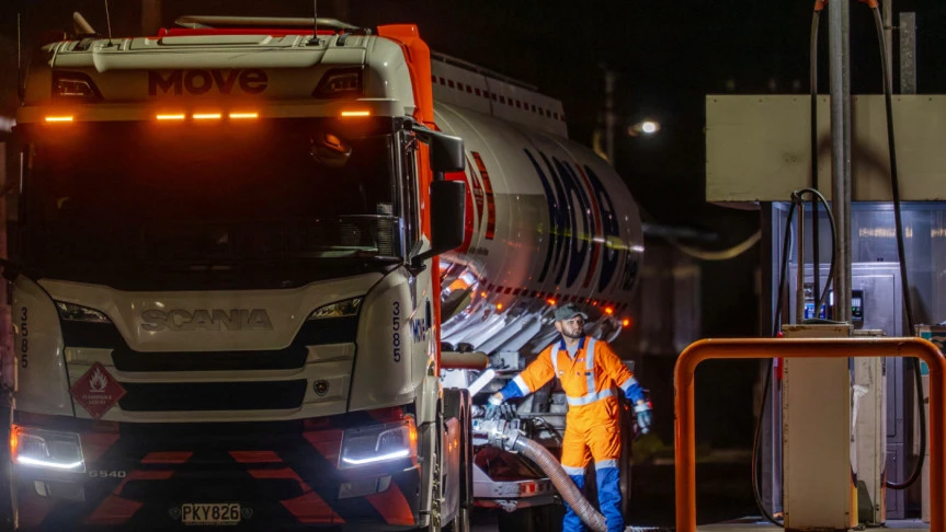 আন্তর্জাতিক বাজারে জ্বালানি তেলের দাম ১০ শতাংশ বাড়ল