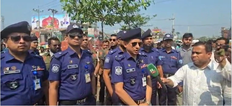 মহাসড়কে নিরাপত্তা ডিউটি তদারকিতে চট্টগ্রাম জেলা পুলিশ সুপার