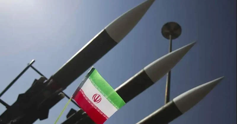 ব্রিটিশ ঘাঁটিতে ব্যালিস্টিক ক্ষেপণাস্ত্র হামলা  চালিয়েছে ইরান