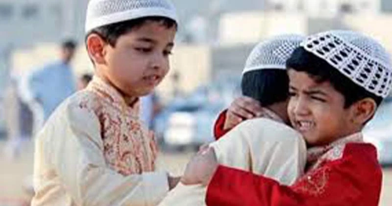 সারাদেশে উৎসবমুখর পরিবেশে ঈদ উদযাপিত হচ্ছে