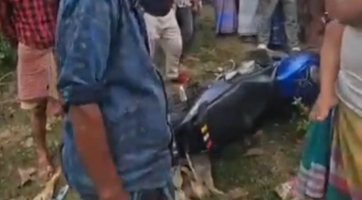 কুলিয়ারচরে পিকআপের চাপায় দুই যুবক নিহত, আহত ১