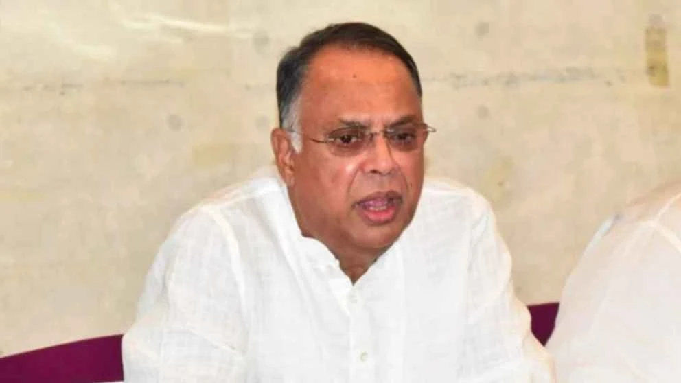 তেলের কোনো সংকট নেই, প্যানিক হবেন না: জ্বালানি মন্ত্রী