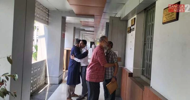 ঈদের ছুটি শেষে অফিস-আদালত খুলেছে