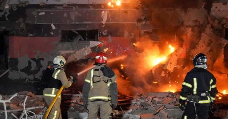 রাশিয়ার ইউক্রেনে প্রায় ১ হাজার ড্রোনের বিশাল আঘাত