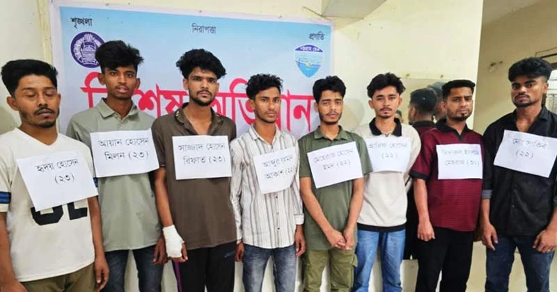 আধিপত্য বিস্তার নিয়ে লক্ষ্মীপুরে দুই পক্ষের গোলাগুলি, গ্রেপ্তার ৮