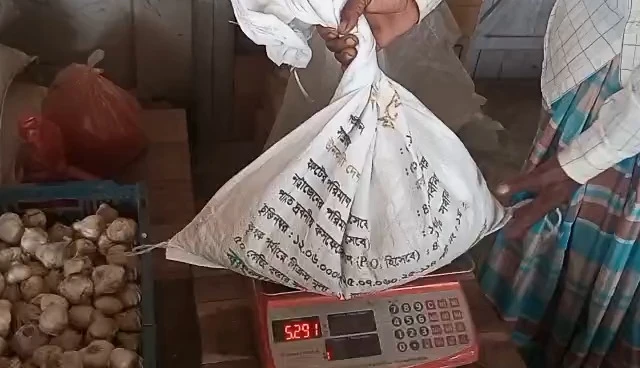 কমলগঞ্জে ভিজিএফ চাল বিতরণে অনিয়ম ও স্বজনপ্রীতির অভিযোগ