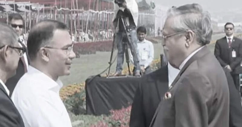 স্বাধীনতা দিবসের কুচকাওয়াজে রাষ্ট্রপতি ও প্রধানমন্ত্রী