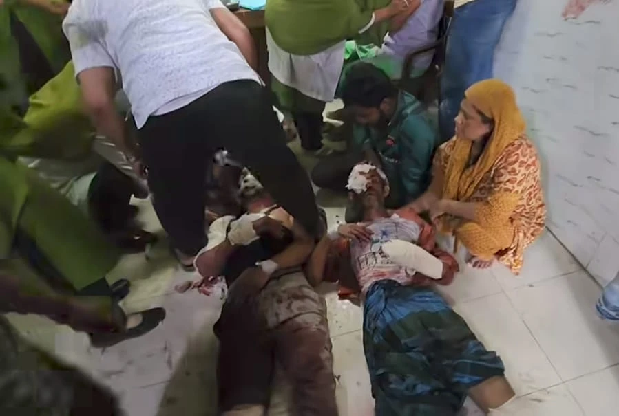 ডামুড্যায় পূর্ব শত্রুতার জেরে হামলা: কুপিয়ে জখম ৬, আটক ২