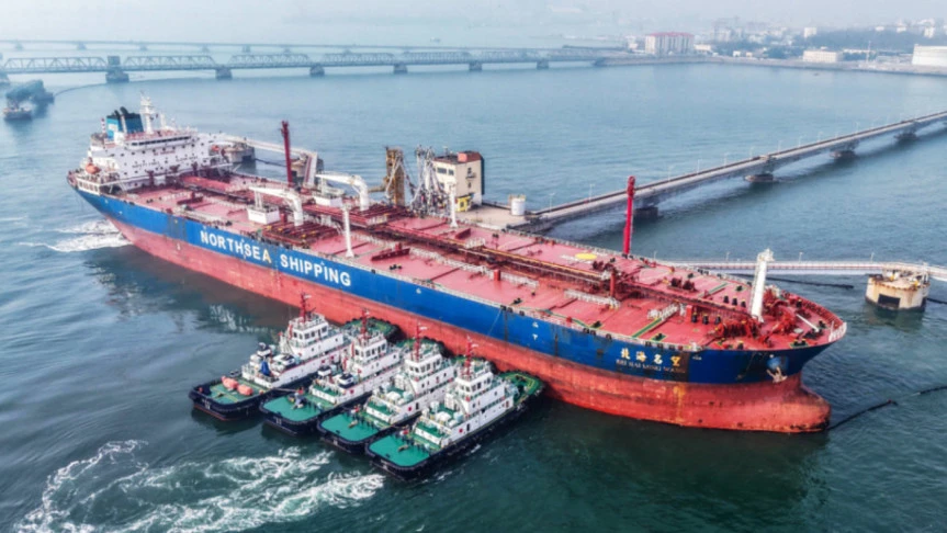 যুদ্ধের মধ্যেই প্রতিদিন ১৩৯ মিলিয়ন ডলার আয় করছে ইরান