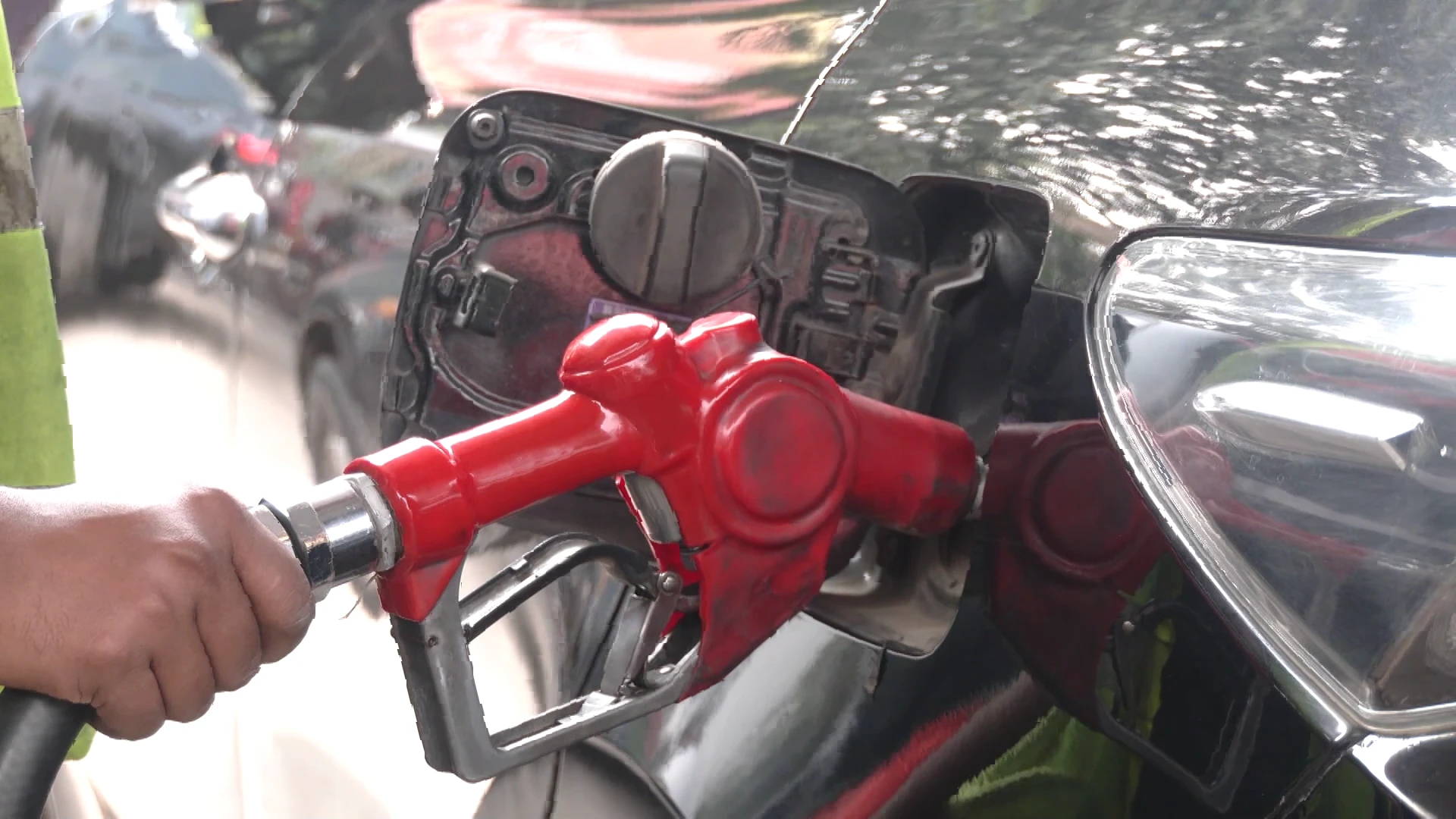 জ্বালানি তেলের দাম নিয়ে শিগগিরই সিদ্ধান্ত: জ্বালানি বিভাগ