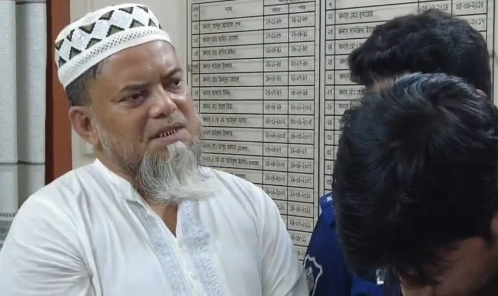 সাভারে মৃত ব্যক্তিকে জীবিত দেখিয়ে নামজারির চেষ্টা, দালালের জেল