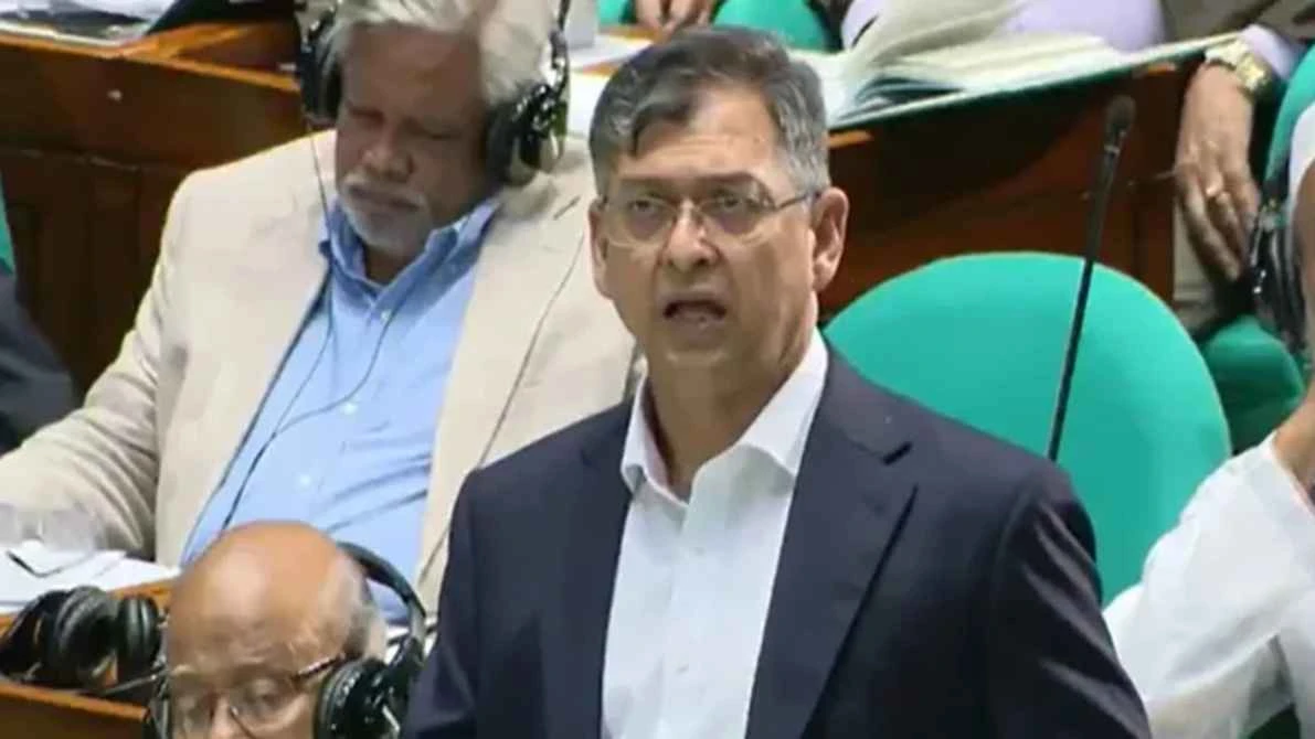 সিইসি সংবিধান লঙ্ঘন ও শপথ ভঙ্গ করেছেন : সংসদে স্বরাষ্ট্রমন্ত্রী