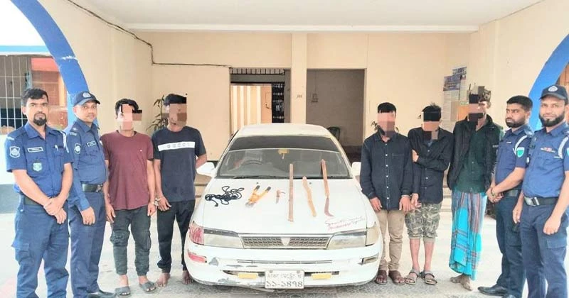 মৌলভীবাজারে ডাকাতির প্রস্তুতিকালে প্রাইভেট কার এবং ডাকাতির কাজে ব্যবহৃত সরঞ্জামসহ ৫ জন গ্রেফতার