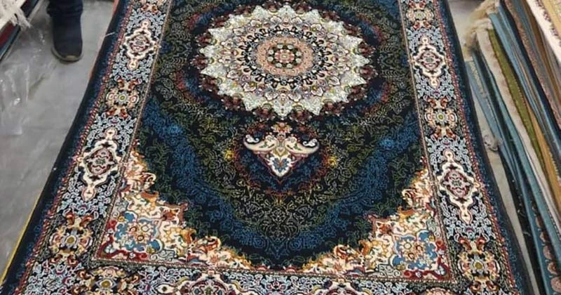 ঢাকায় ইরানি কার্পেটের বাজার কেমন?