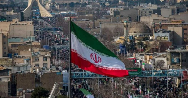 বেসামরিক স্থাপনায় হামলা হলে ‘আরও ভয়াবহ’ প্রতিশোধ, হুঁশিয়ারি ইরানের