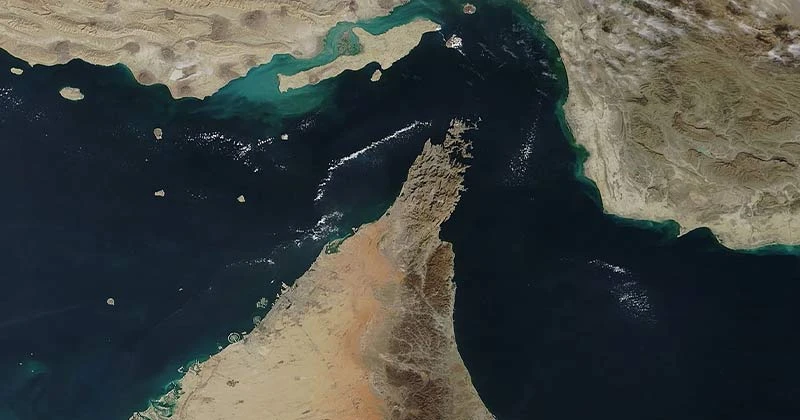 হরমুজ প্রণালি নিয়ে আইআরজিসির বার্তা