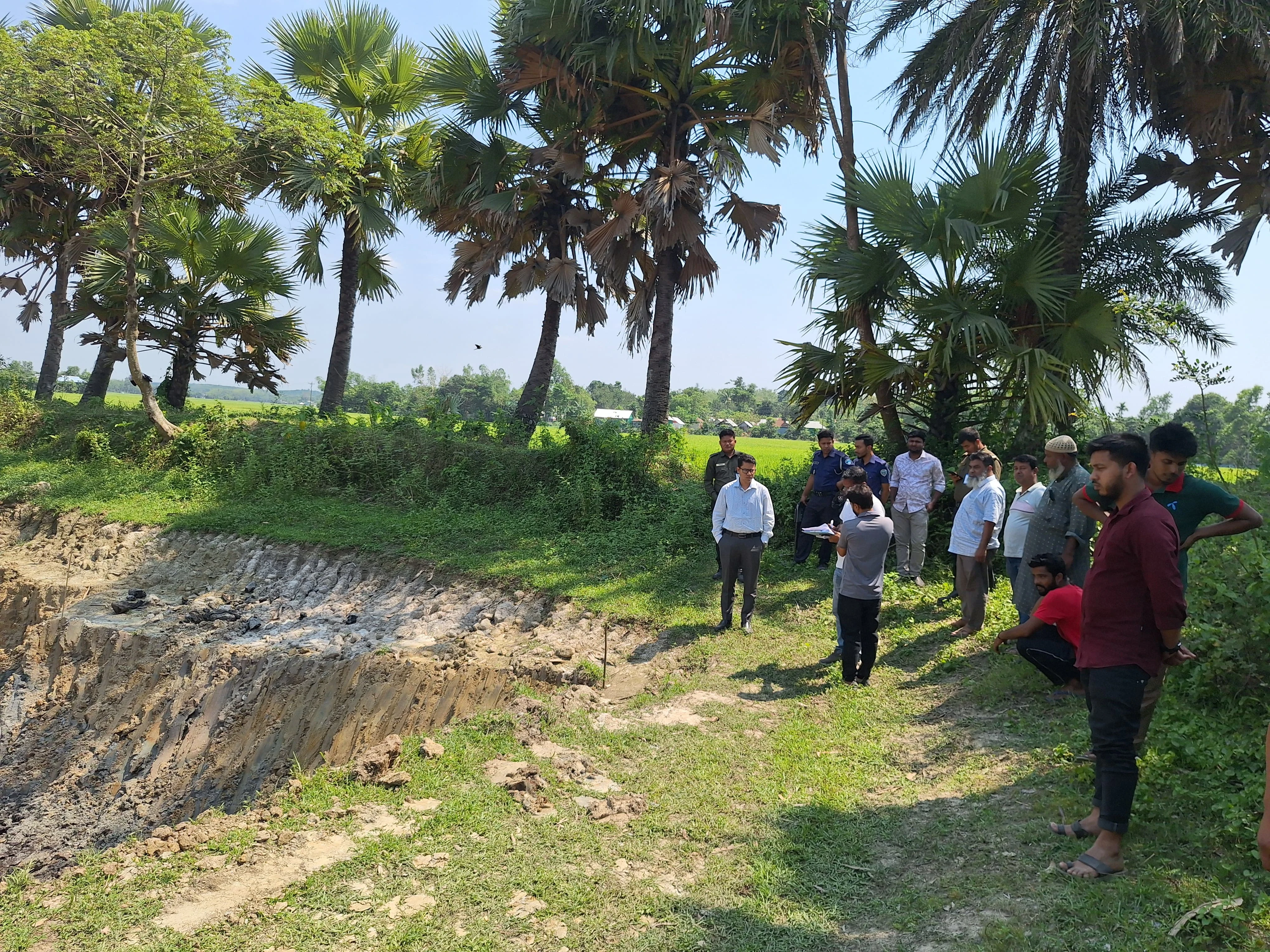 কসবায় কৃষিজমির মাটি কাটায় যুবককে ৫০ হাজার টাকা জরিমানা