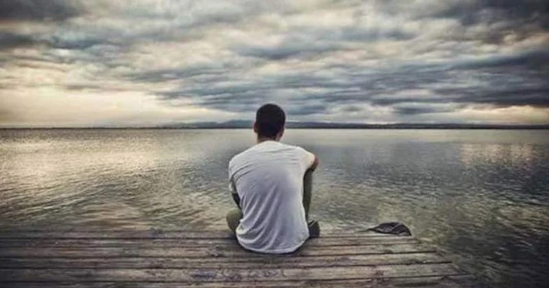 একা ও একাকীত্ব যেমন