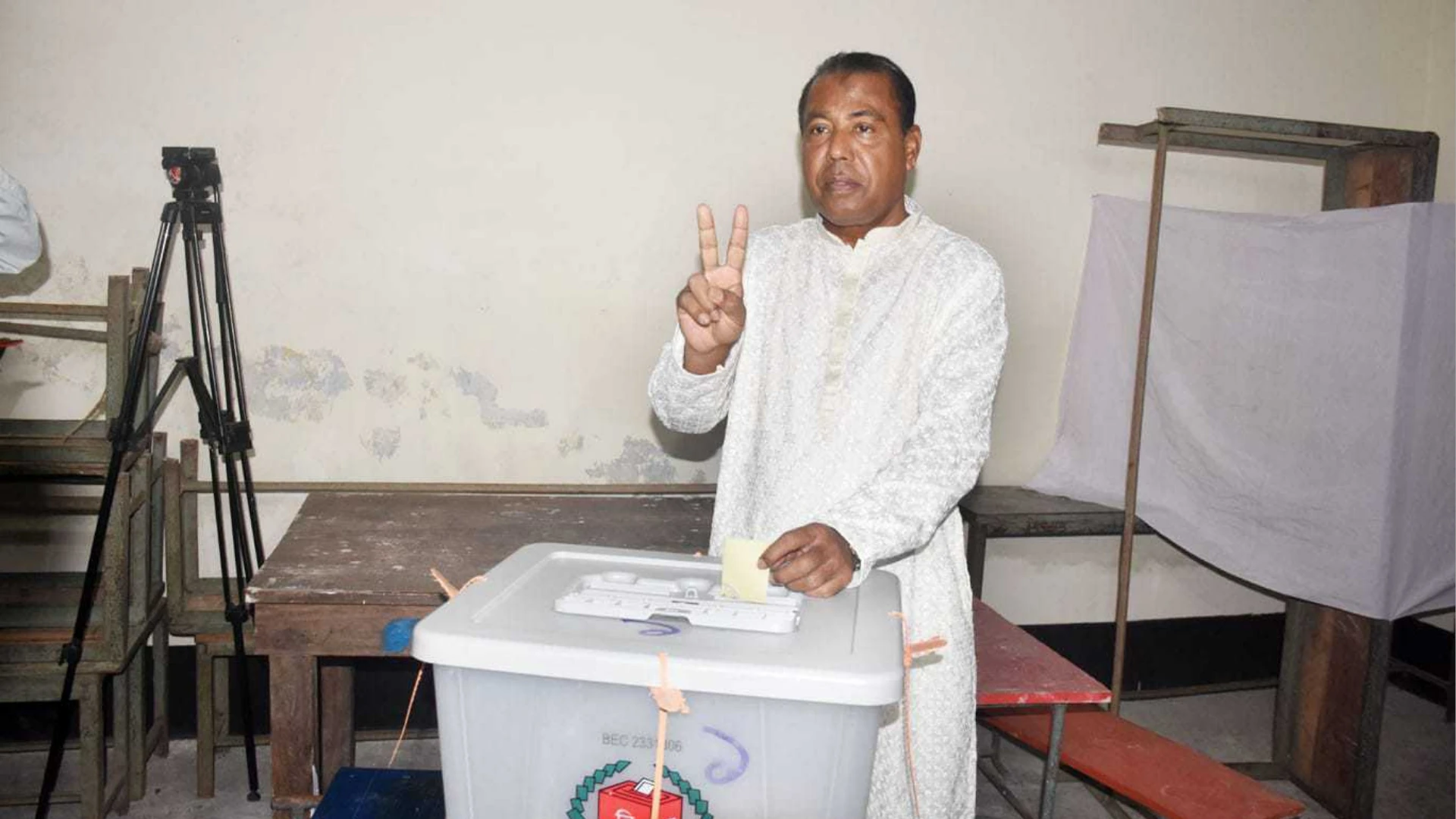 বগুড়া-৬ আসনে জয়ী ধানের শীষের বাদশা