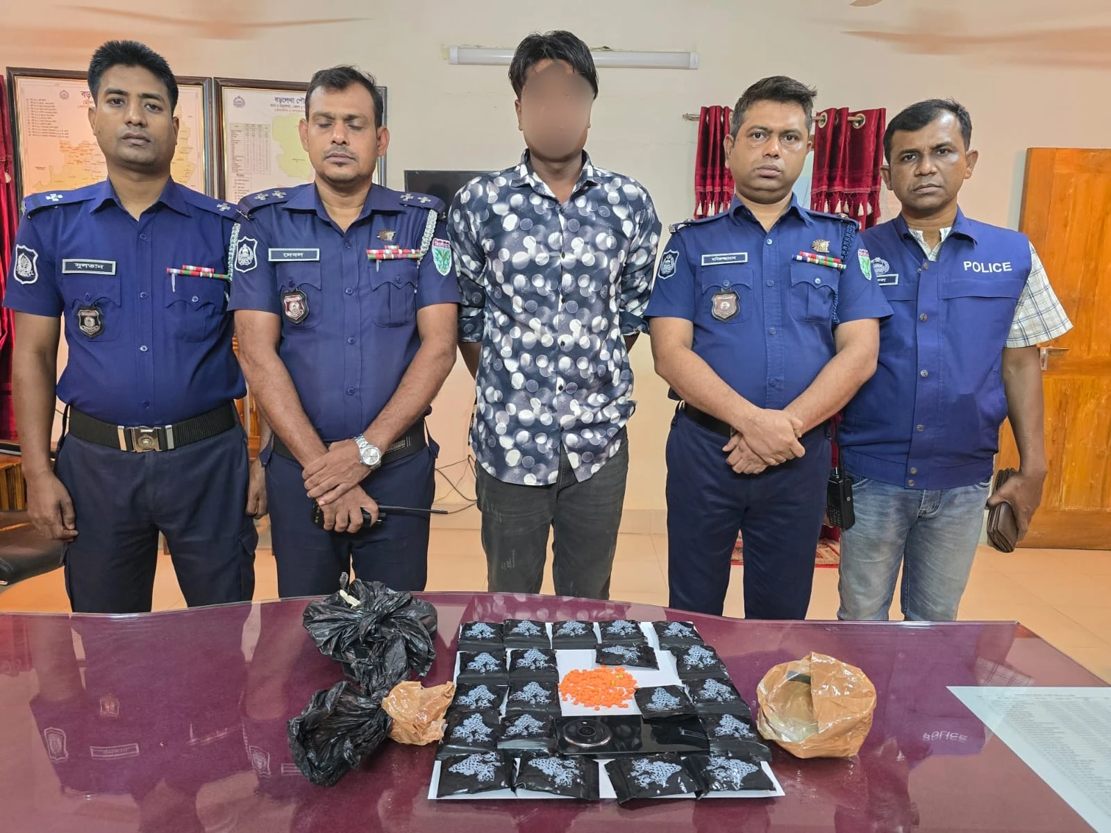 বড়লেখায় ৪ হাজার পিস ইয়াবাসহ মাদক ব্যবসায়ী গ্রেফতার