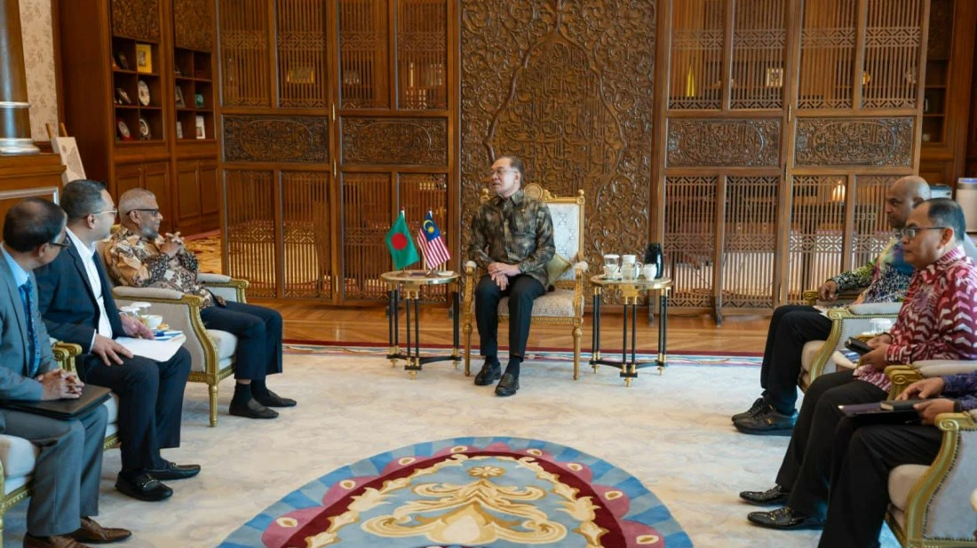 চাহিদা অনুযায়ী শ্রমবাজার খুলতে রাজি মালয়েশিয়া