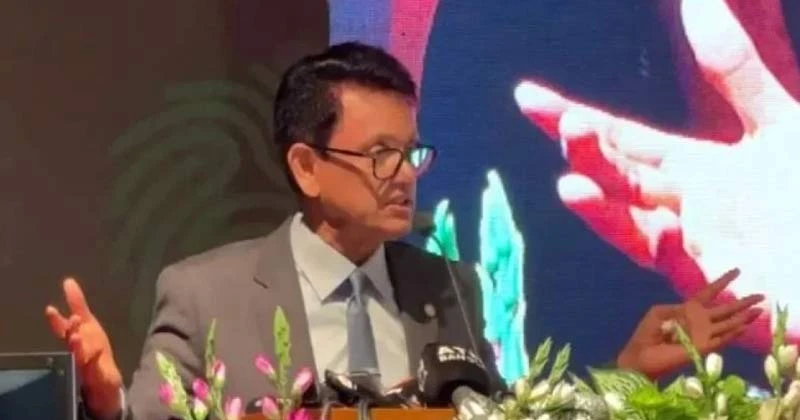 পরীক্ষামূলকভাবে ৩ দিন অনলাইন, ৩ দিন সশরীরে ক্লাস: শিক্ষামন্ত্রী